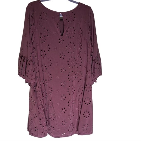 Torrid Mini Challis Eylet Dress, Bell Sleeves. Mauve/Pink size 2xl. - Picture 3 of 4